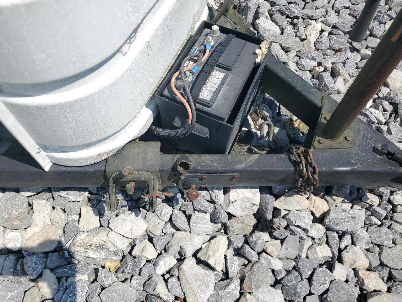 Lot #3236846379 2004 WILDWOOD SURVEYOR