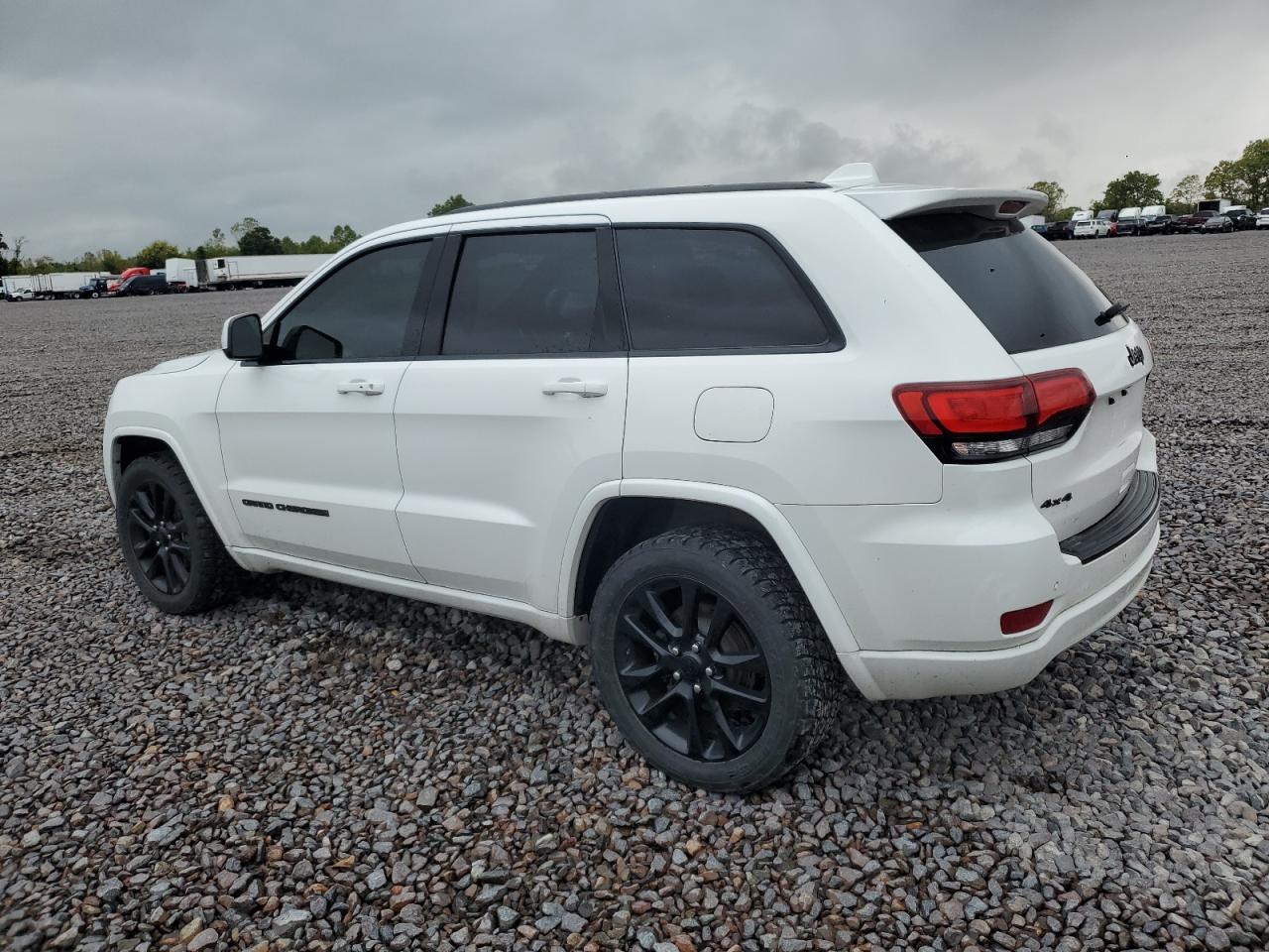 JEEP GRAND CHEROKEE LAREDO