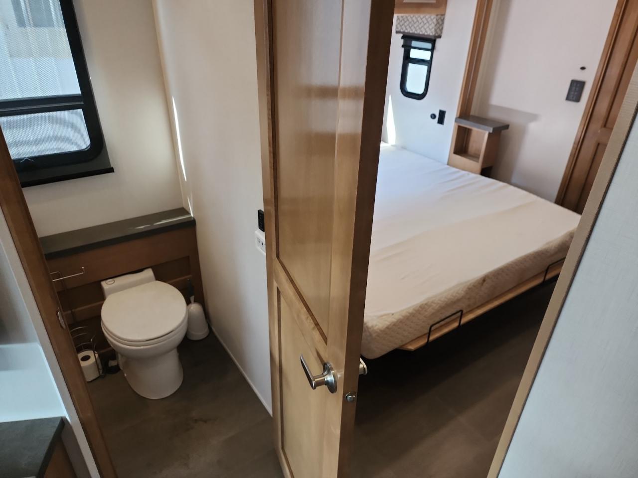 Lot #3279534250 2023 FRRV GEORGETOWN