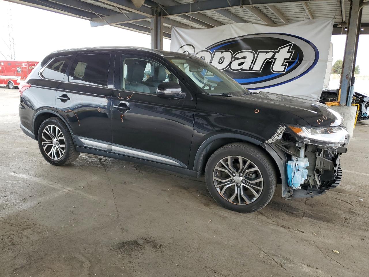 MITSUBISHI OUTLANDER SE