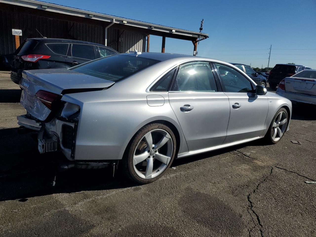 AUDI S8 QUATTRO