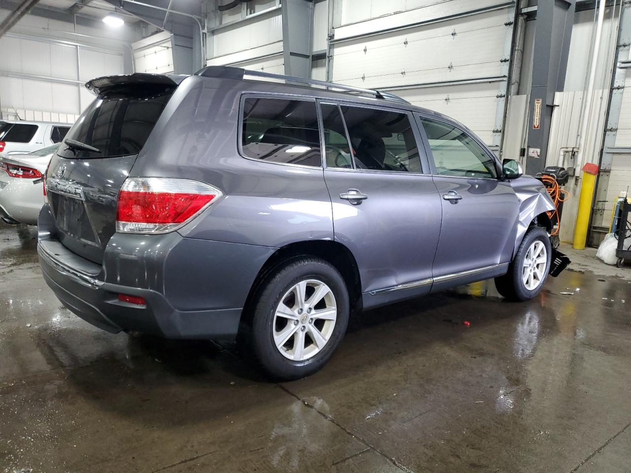 TOYOTA HIGHLANDER BASE