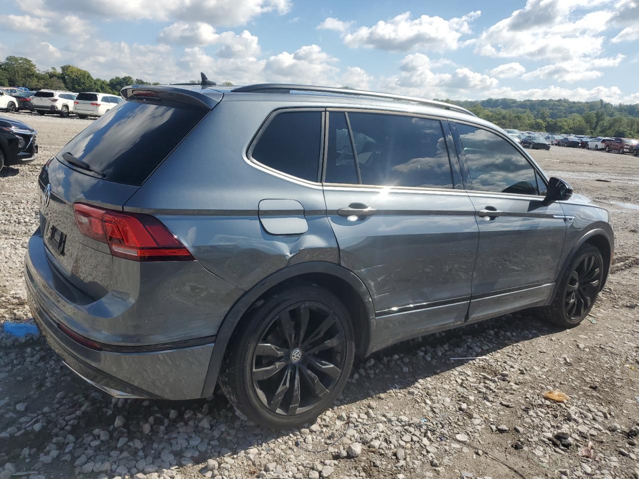VOLKSWAGEN TIGUAN SE
