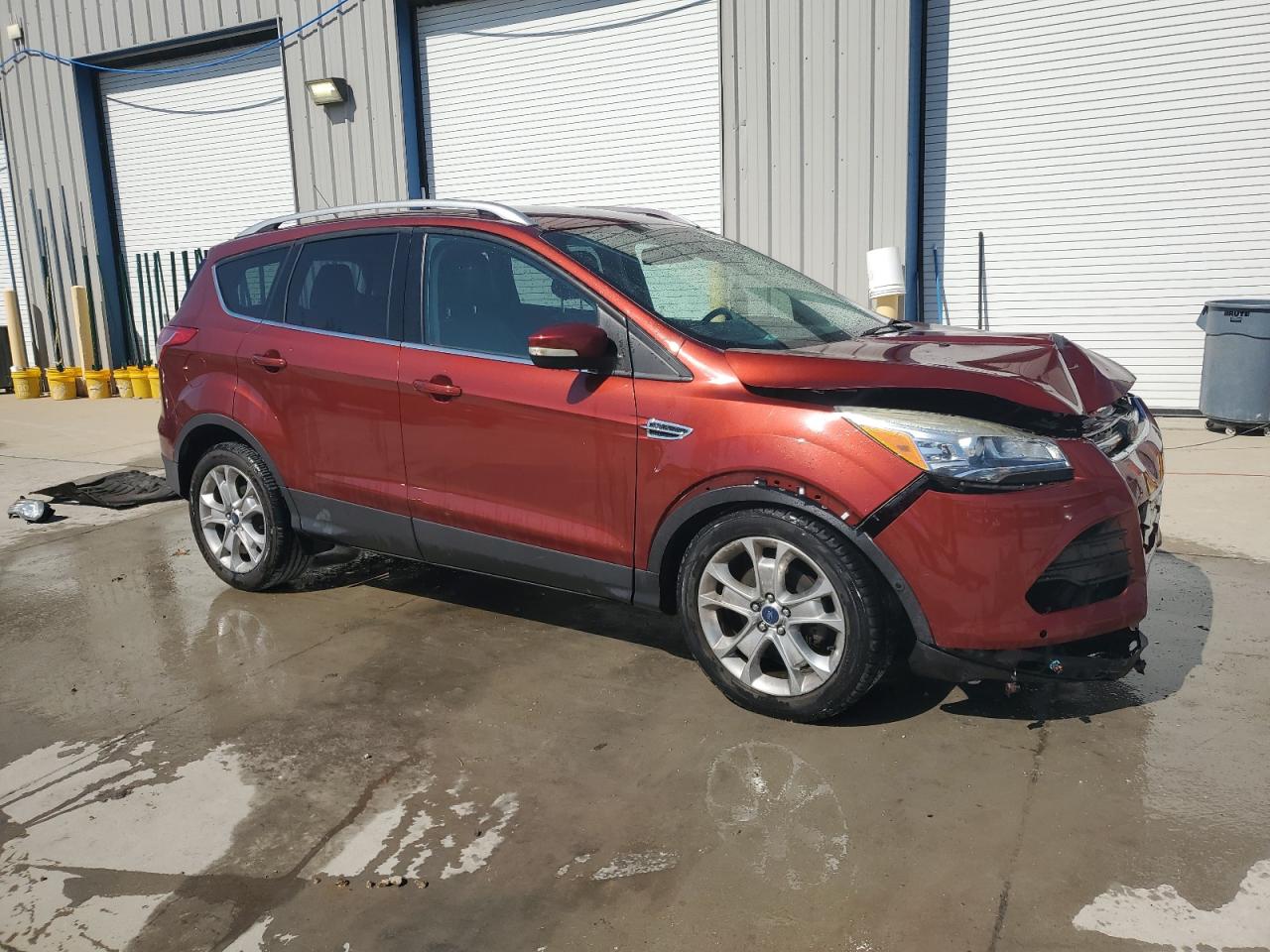FORD ESCAPE TITANIUM