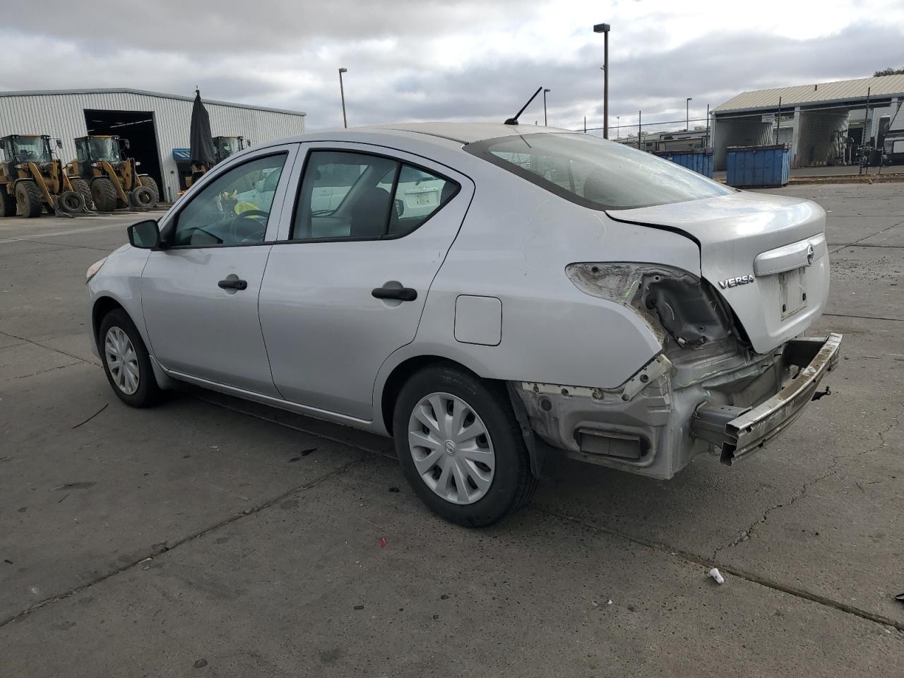 NISSAN VERSA S