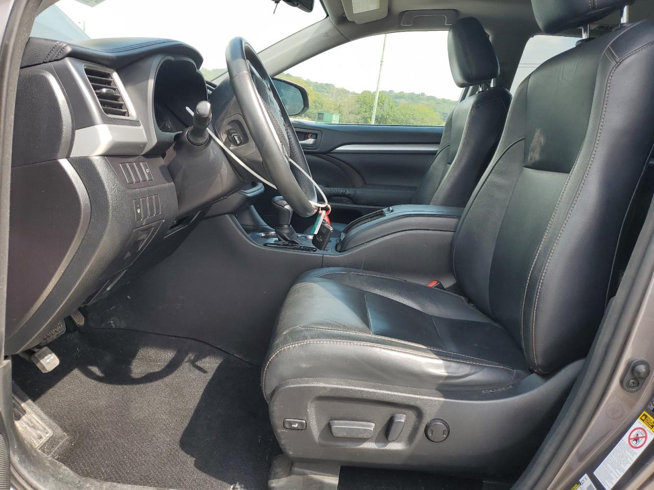 TOYOTA HIGHLANDER XLE