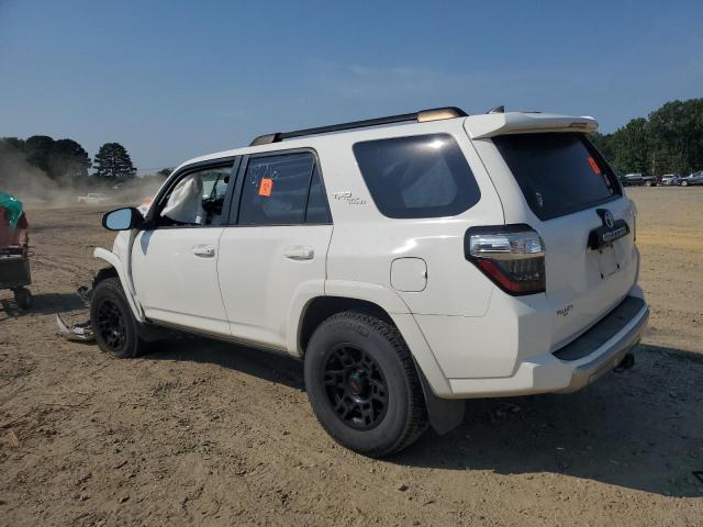 2019 TOYOTA 4RUNNER SR - JTEBU5JR8K5685096