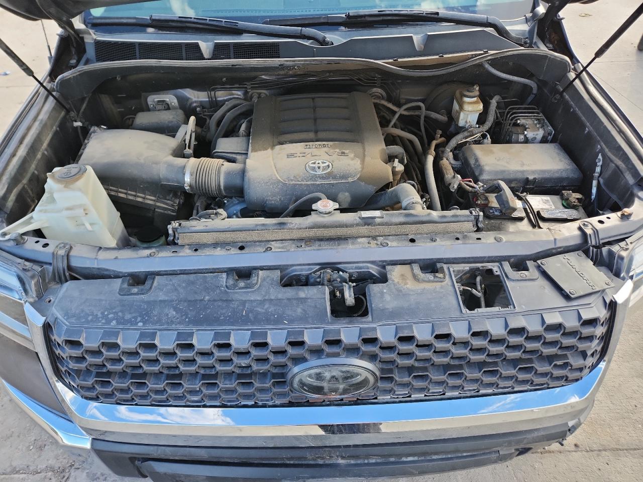 TOYOTA TUNDRA DOUBLE CAB SR