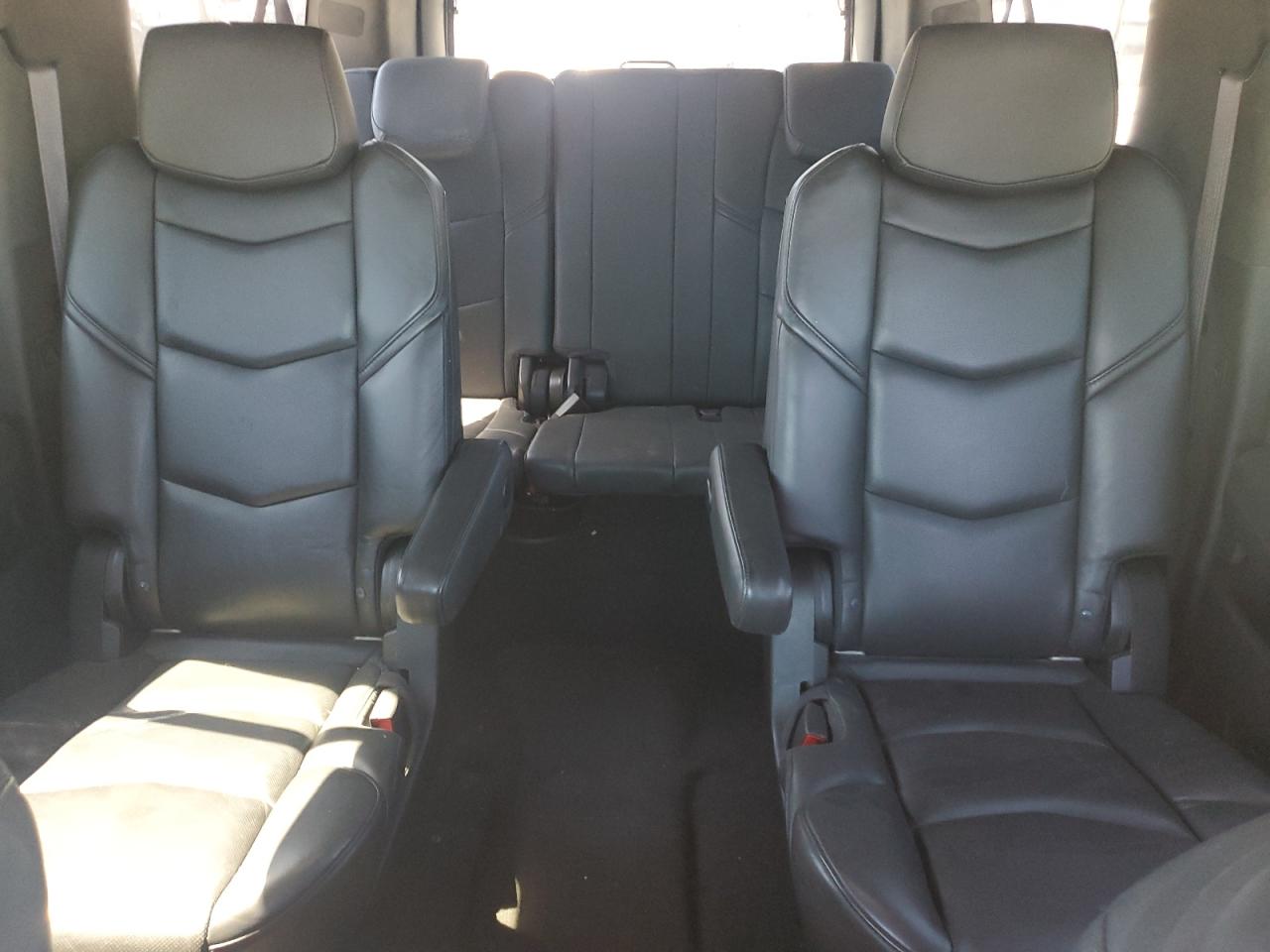 CADILLAC ESCALADE ESV PLATINUM