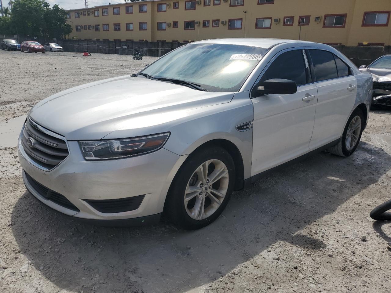 FORD TAURUS SE
