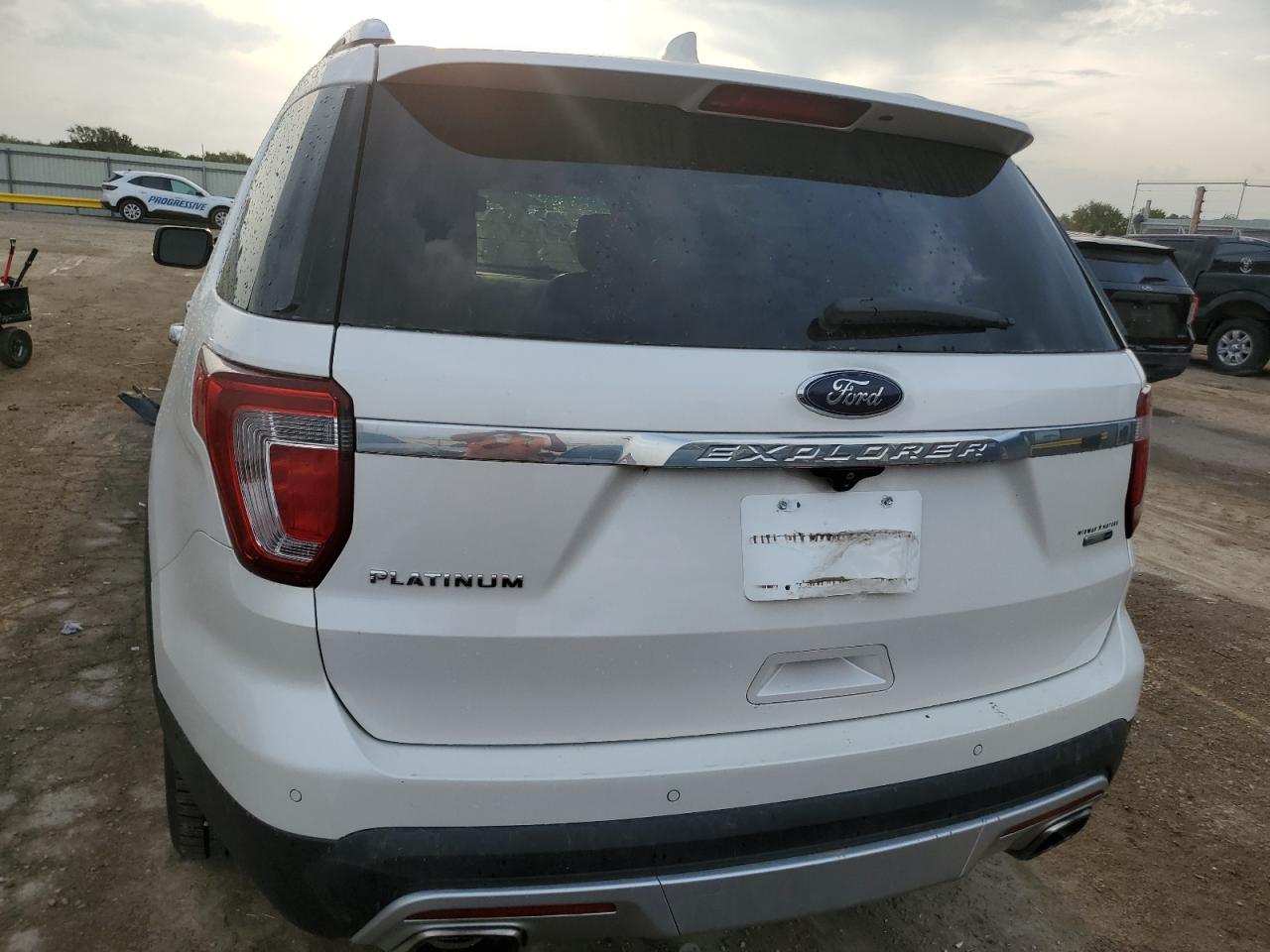 FORD EXPLORER PLATINUM