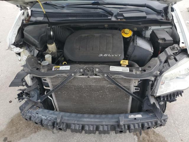 2015 CHRYSLER TOWN & COU 2C4RC1BGXFR602045