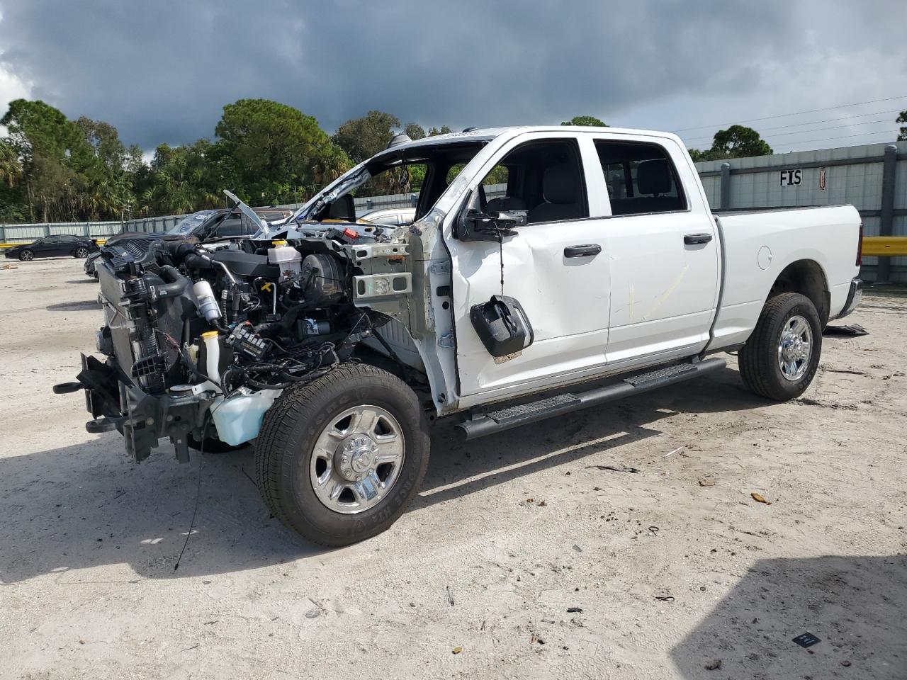 RAM 2500 TRADESMAN