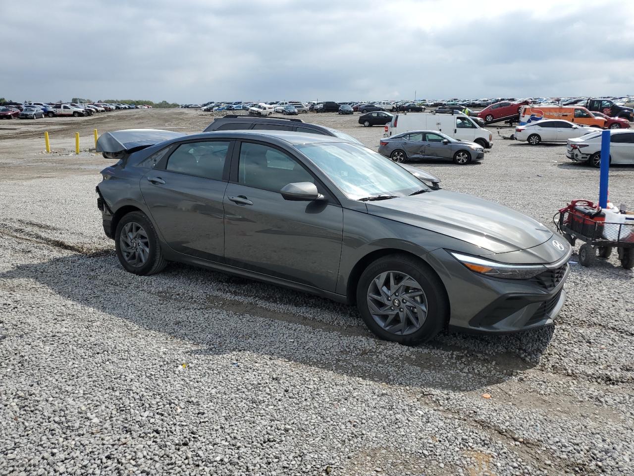 HYUNDAI ELANTRA BLUE