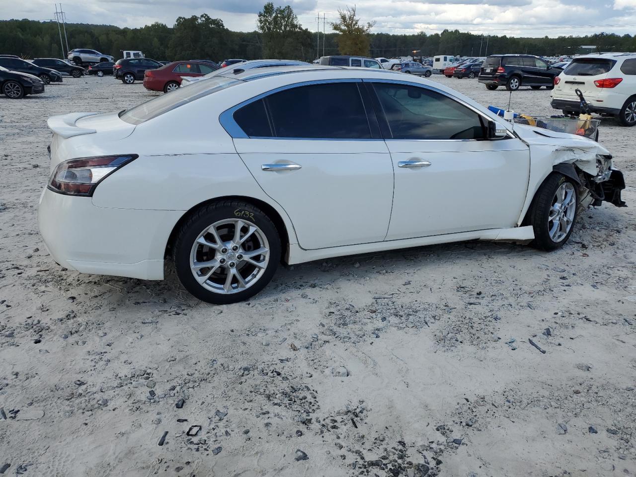 NISSAN MAXIMA S