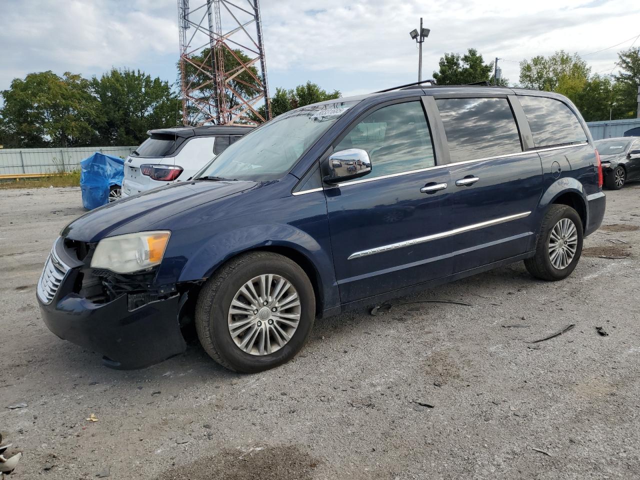 CHRYSLER TOWN & COUNTRY TOURING L