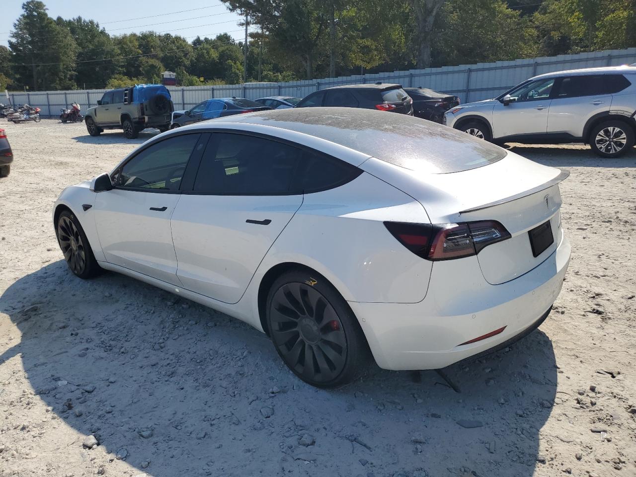 TESLA MODEL 3