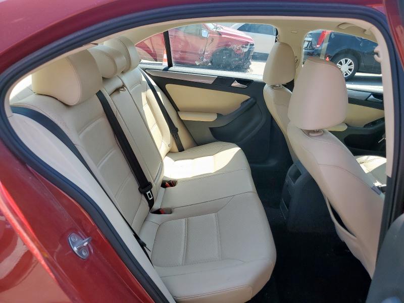 2017 VOLKSWAGEN JETTA SE - 3VWDB7AJ7HM396087