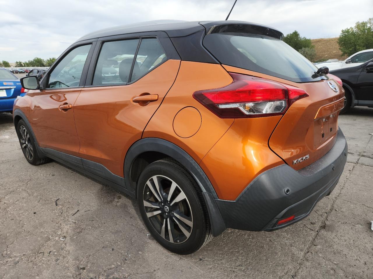 NISSAN KICKS SV