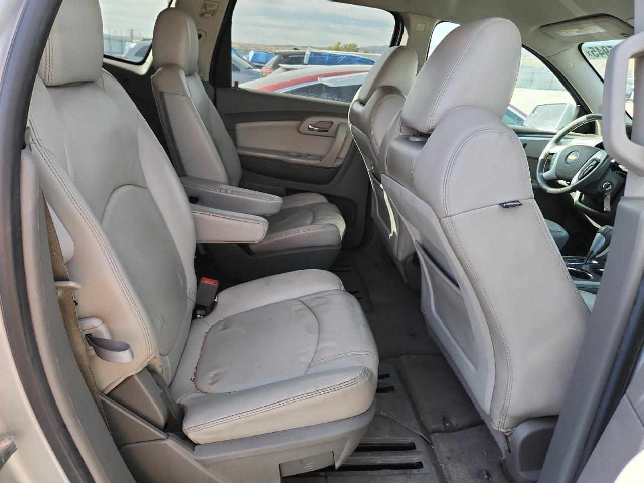 CHEVROLET TRAVERSE LT