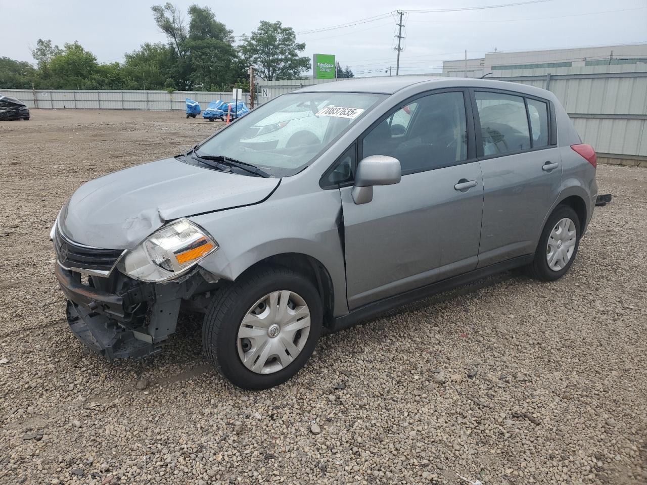 NISSAN VERSA S