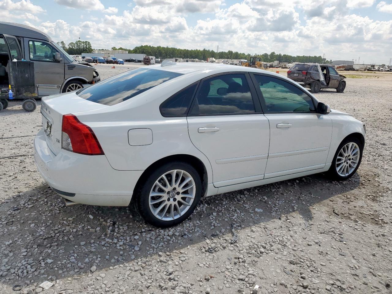 VOLVO S40 T5
