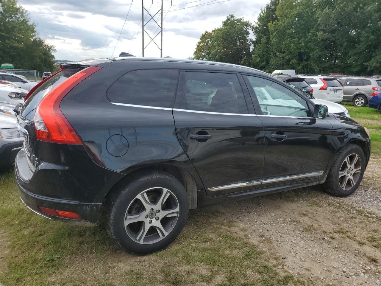 Lot #3240105563 2015 VOLVO XC60 T6 PR