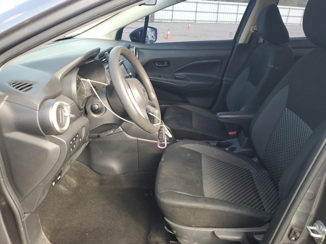 NISSAN VERSA S