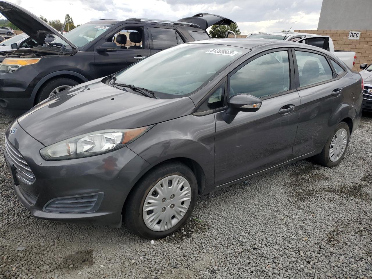  Salvage Ford Fiesta