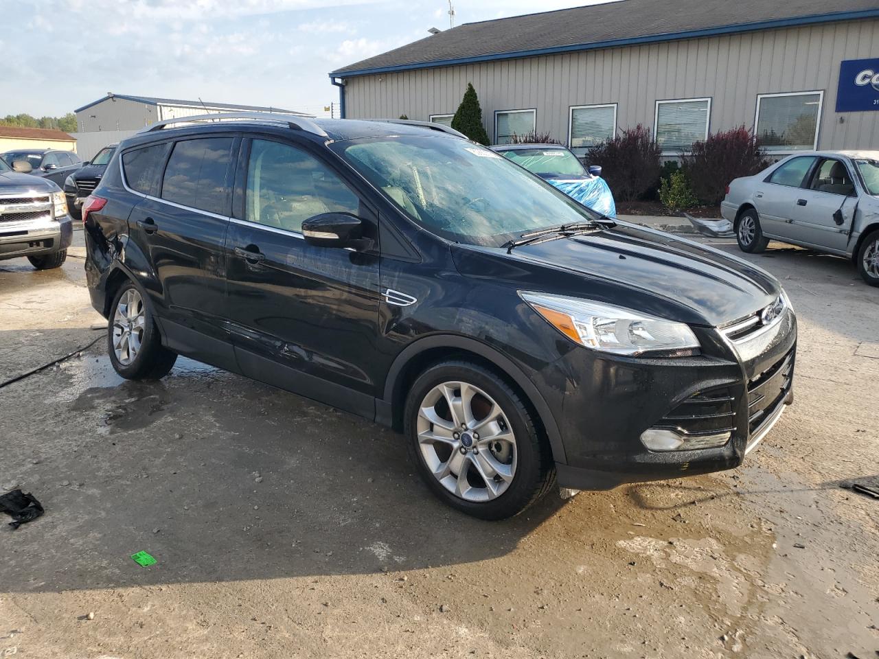 FORD ESCAPE TITANIUM