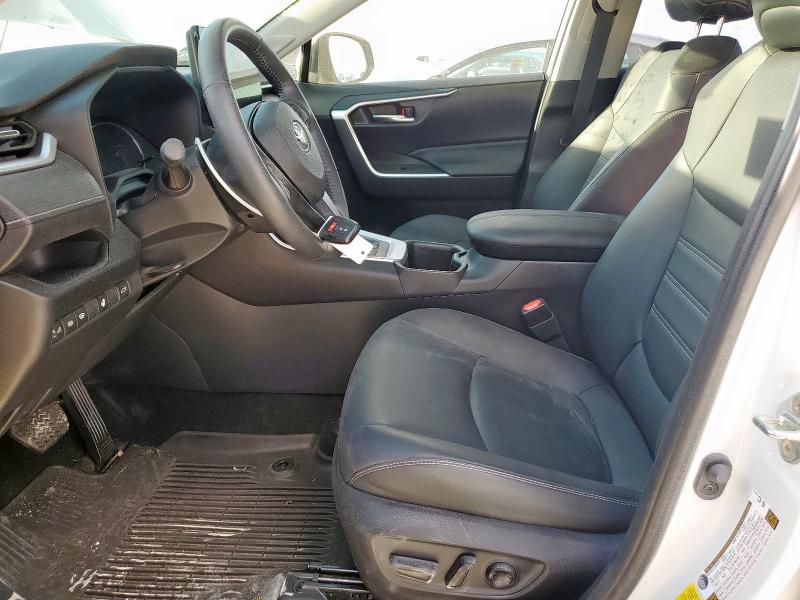 2024 TOYOTA RAV4 XLE P - JTMB6RFV6RD557077