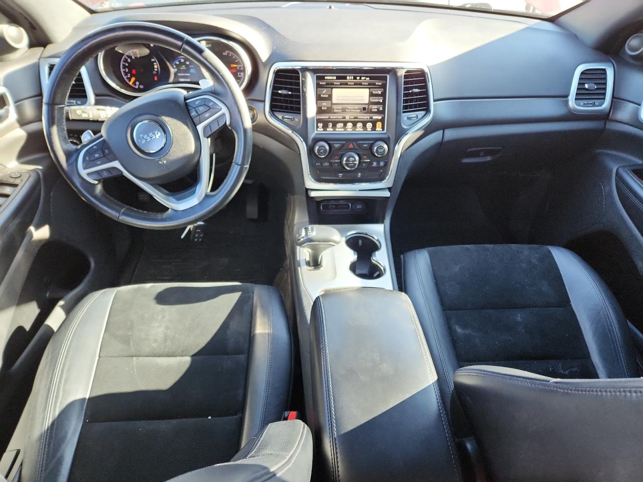 JEEP GRAND CHEROKEE LAREDO