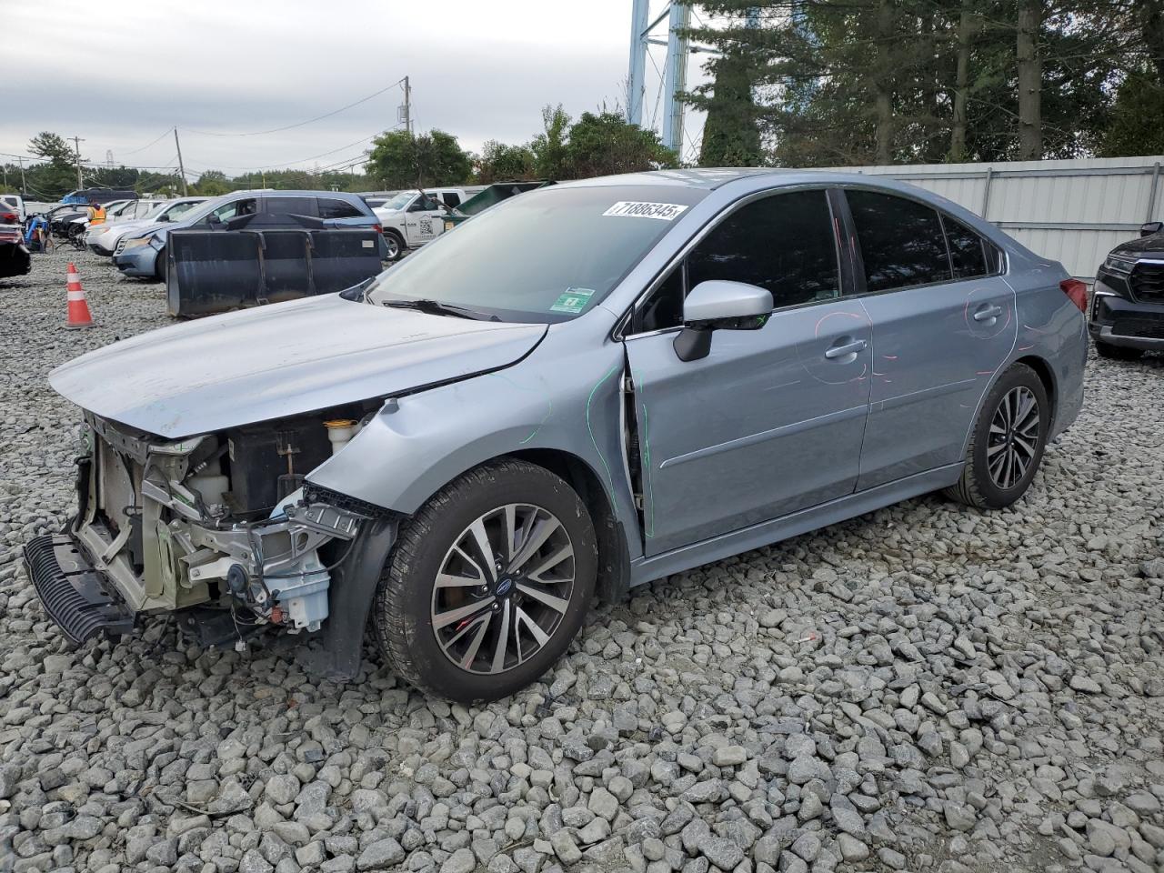  Salvage Subaru Legacy