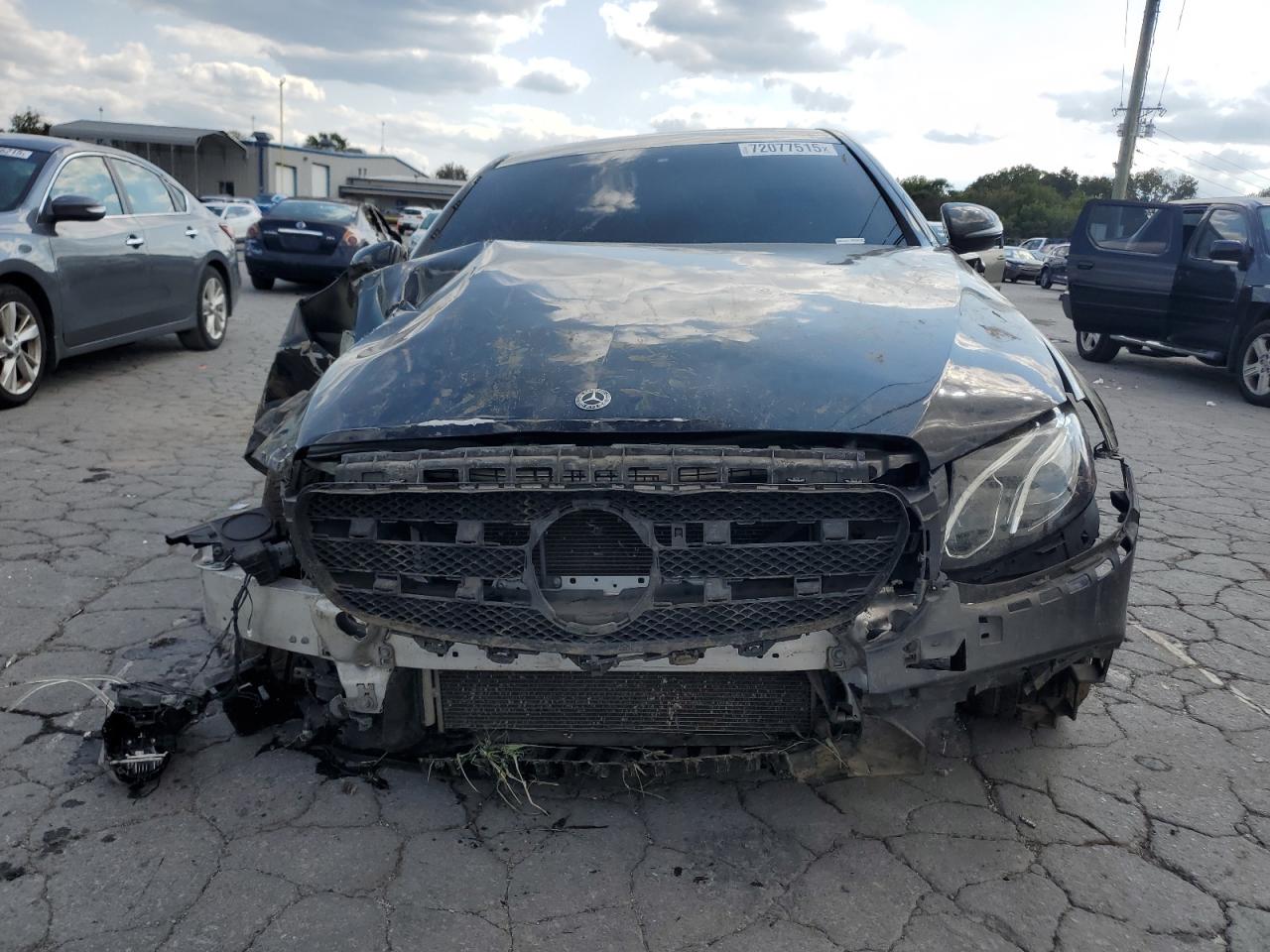 MERCEDES-BENZ E-CLASS 300