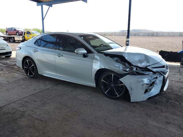 2018 TOYOTA CAMRY XSE 4T1B61HK2JU094018