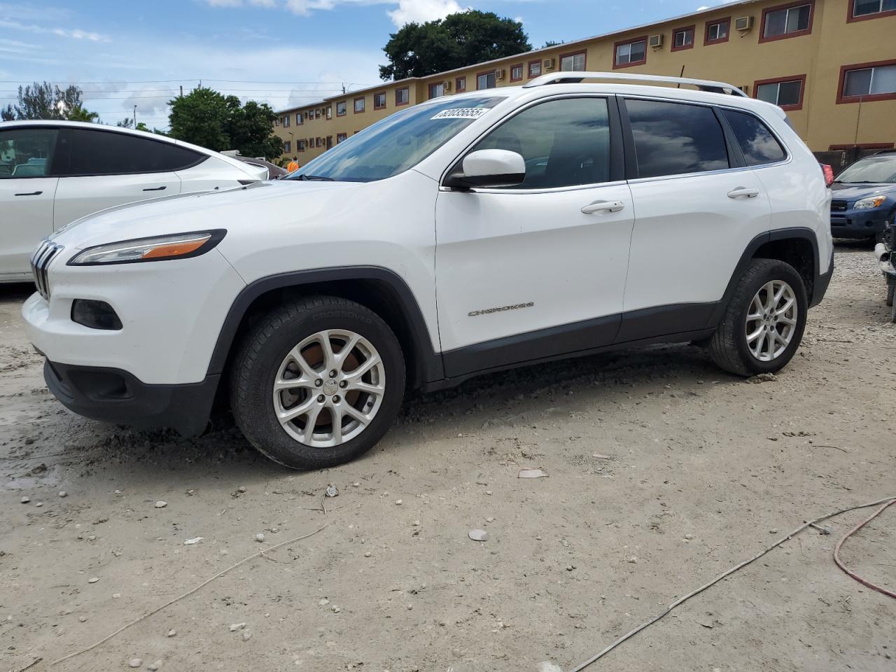 JEEP GRAND CHEROKEE LATITUDE PLUS