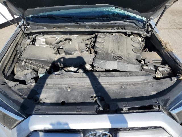 2018 TOYOTA 4RUNNER SR JTEBU5JR6J5609133