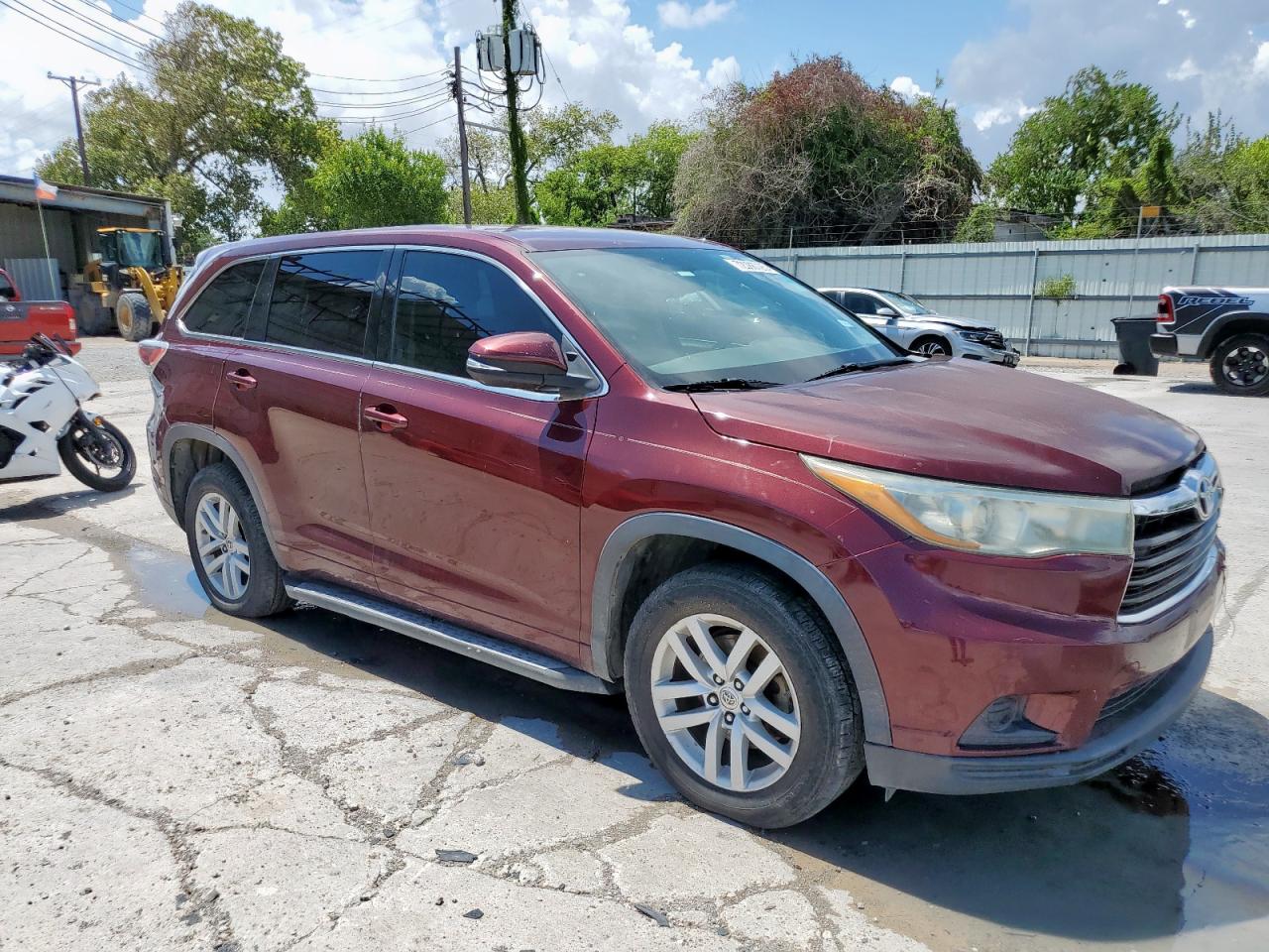TOYOTA HIGHLANDER LE