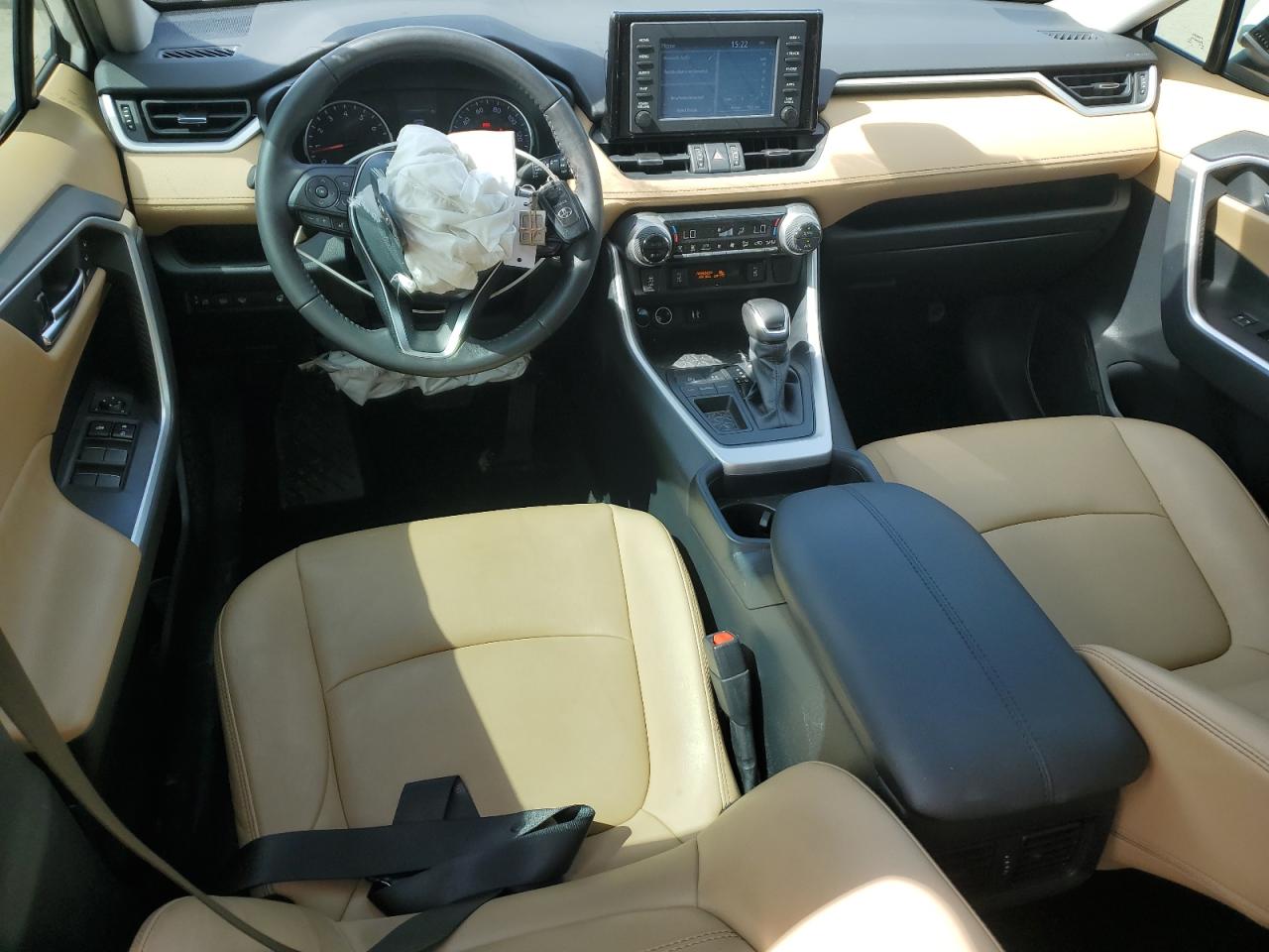 TOYOTA RAV4 XLE PREMIUM