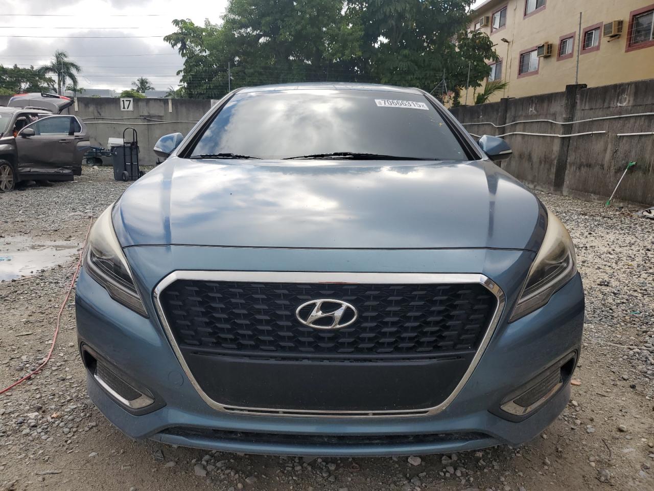 HYUNDAI SONATA HYBRID