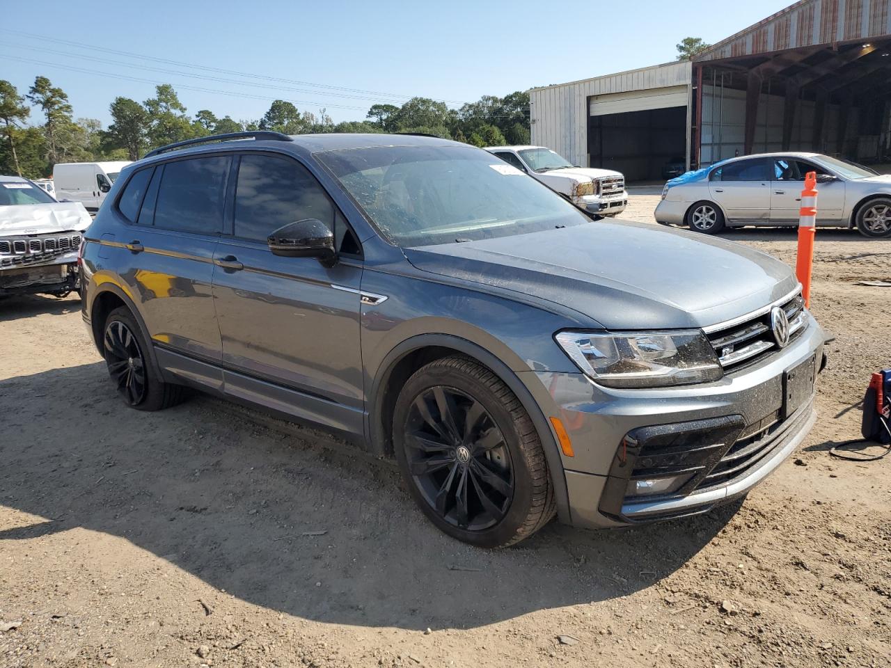 VOLKSWAGEN TIGUAN SE