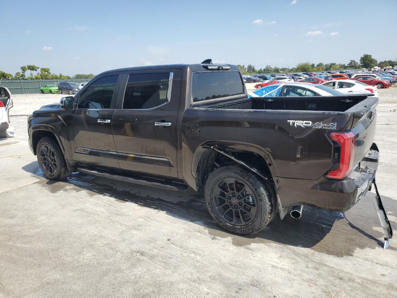 TOYOTA TUNDRA CREWMAX PLATINUM