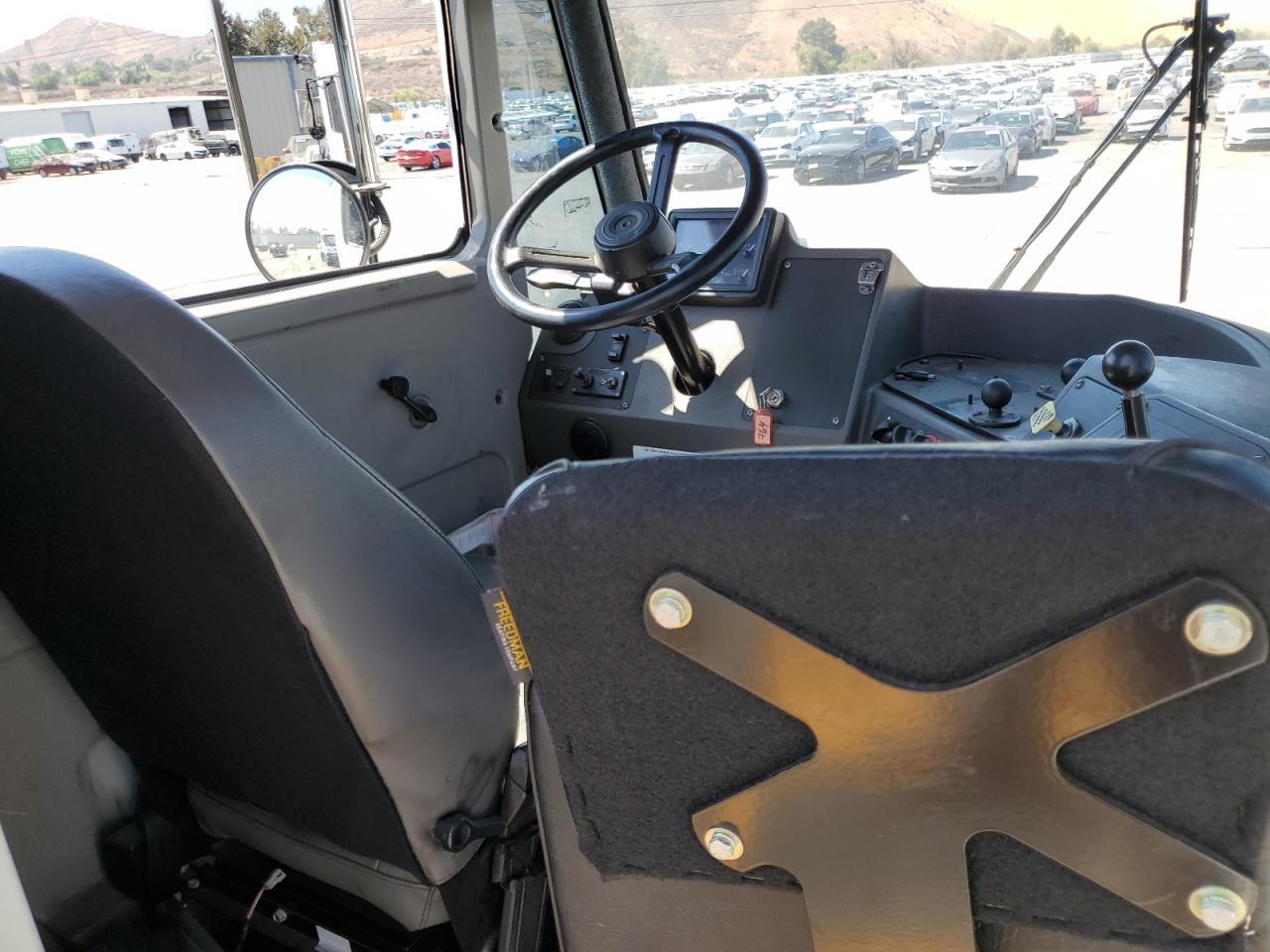 Lot #3245204630 2019 KALMAR OTTAWA