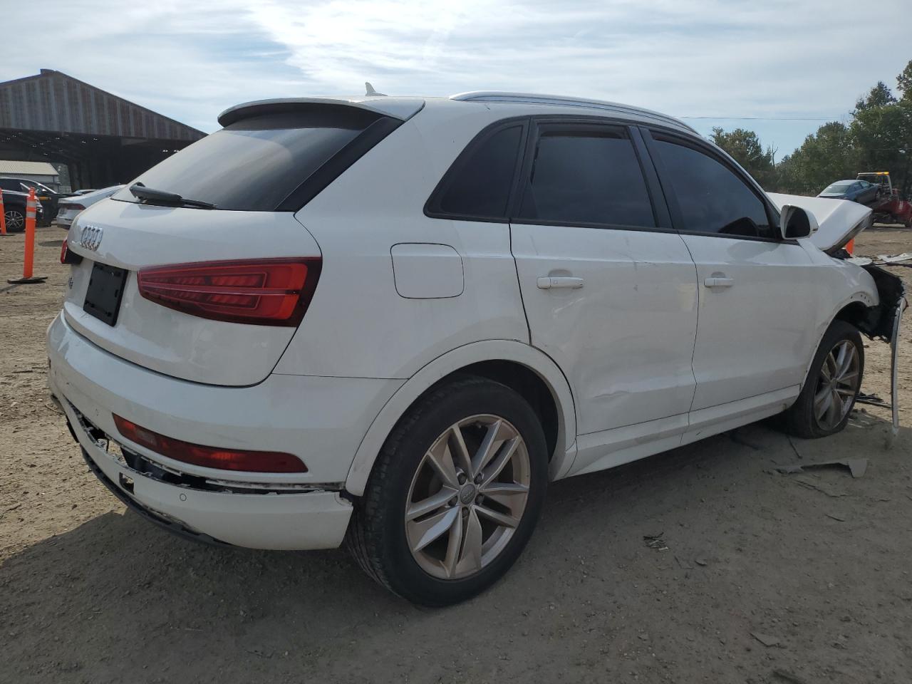 AUDI Q3 PREMIUM