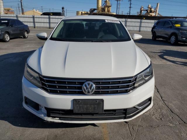 2017 VOLKSWAGEN PASSAT S 1VWAT7A32HC038902