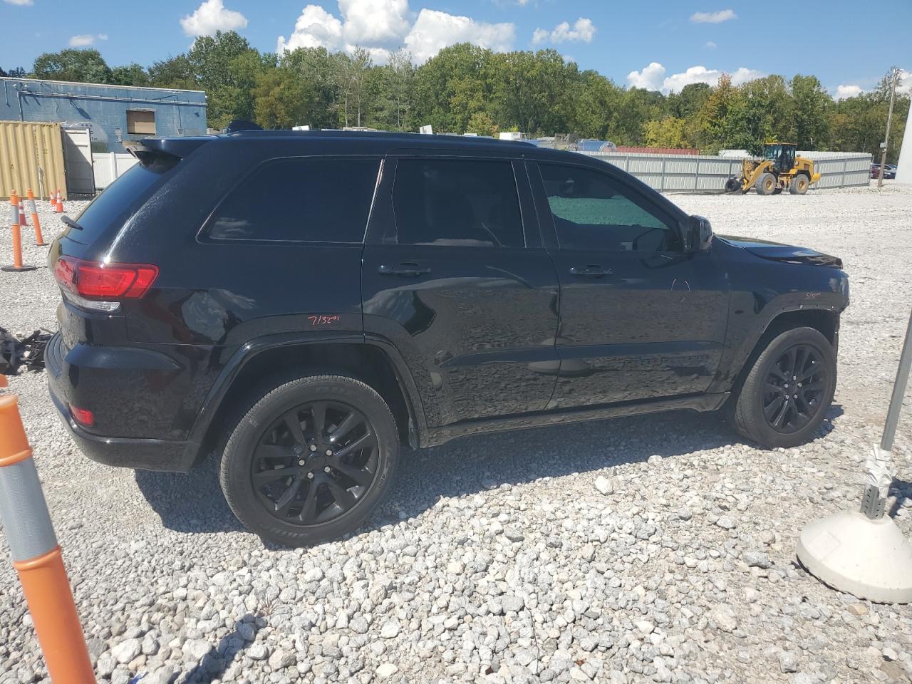 JEEP GRAND CHEROKEE LAREDO