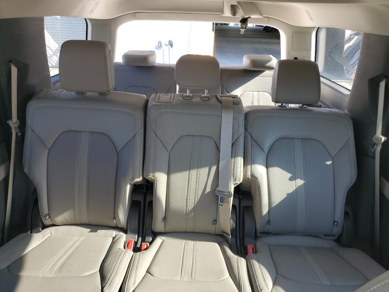 FORD EXPEDITION LIMITED