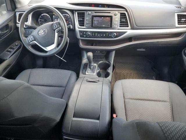 2019 TOYOTA HIGHLANDER LE 5TDZARFH9KS052345