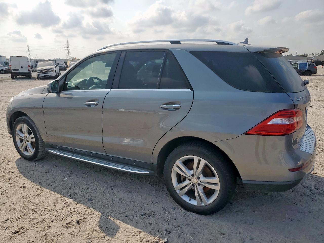 MERCEDES-BENZ M-CLASS 350