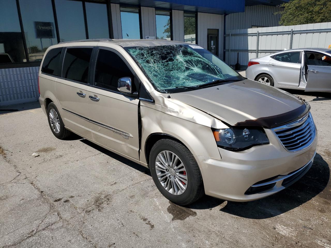 CHRYSLER TOWN & COUNTRY TOURING L